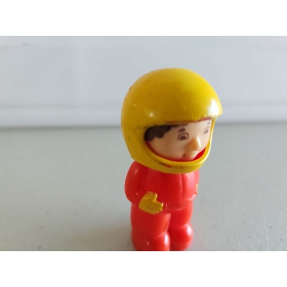 Vintage GO GO Gears Race Car Vehicle Figure Race Car Driver Playskool 1988 - Picture 2 of 6